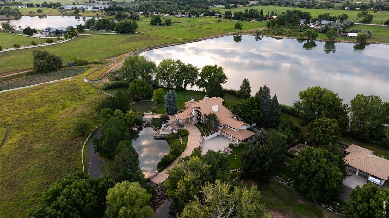 7007 Rozena Estate
